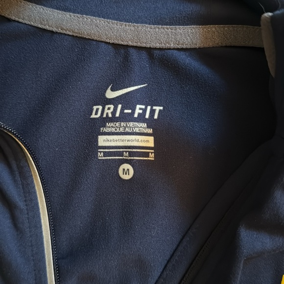 Nike x Michigan pullover and leggings- 2 for 1 deal - Picture 3 of 5